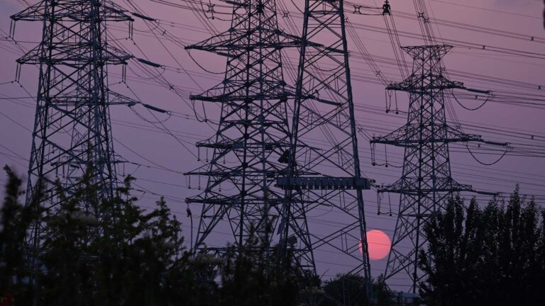 هجوم سيبراني روسي يستهدف شبكة الكهرباء البولندية في ديسمبر 2025
