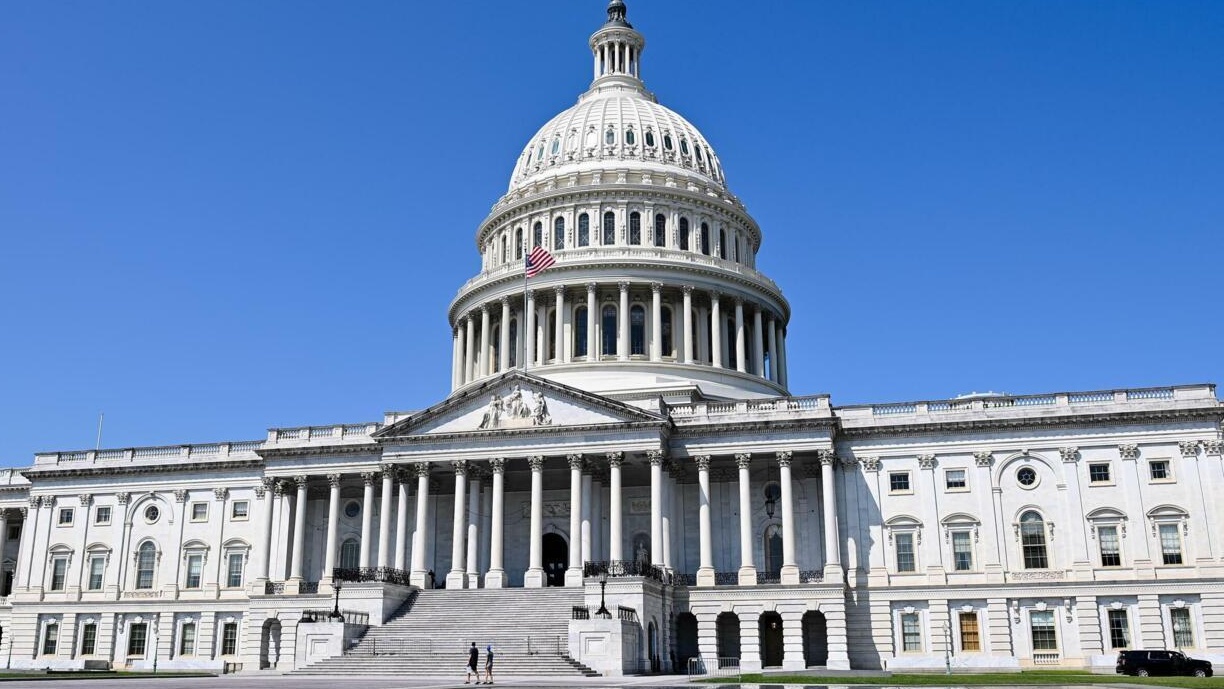 حظر تطبيق واتساب على الأجهزة الرسمية لموظفي الكونغرس بسبب مخاوف أمنية وحماية البيانات