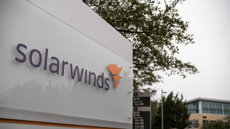 SolarWinds تصدر تحديثًا عاجلًا لسد ثغرة تنفيذ الأوامر عن بُعد CVE-2025-26399