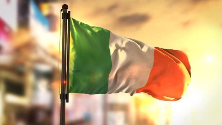 إيرلندا تقترح قانوناً جديداً يتيح للشرطة استخدام برامج التجسس